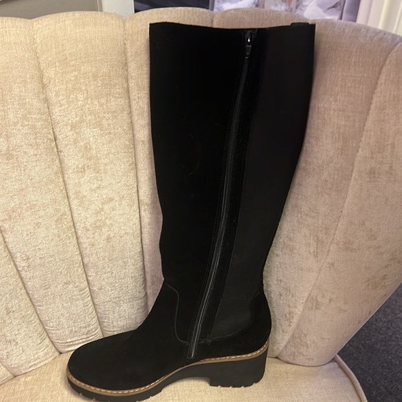 Black Knee-High Boots - Picture 4 of 4